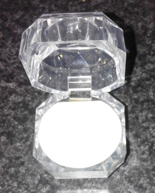 72 BOXES - CLEAR OCTAGONAL SHAPED RING BOXES